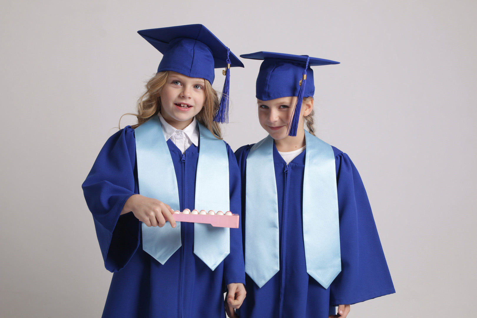 Akid_gown_rblue_page_4.jpg