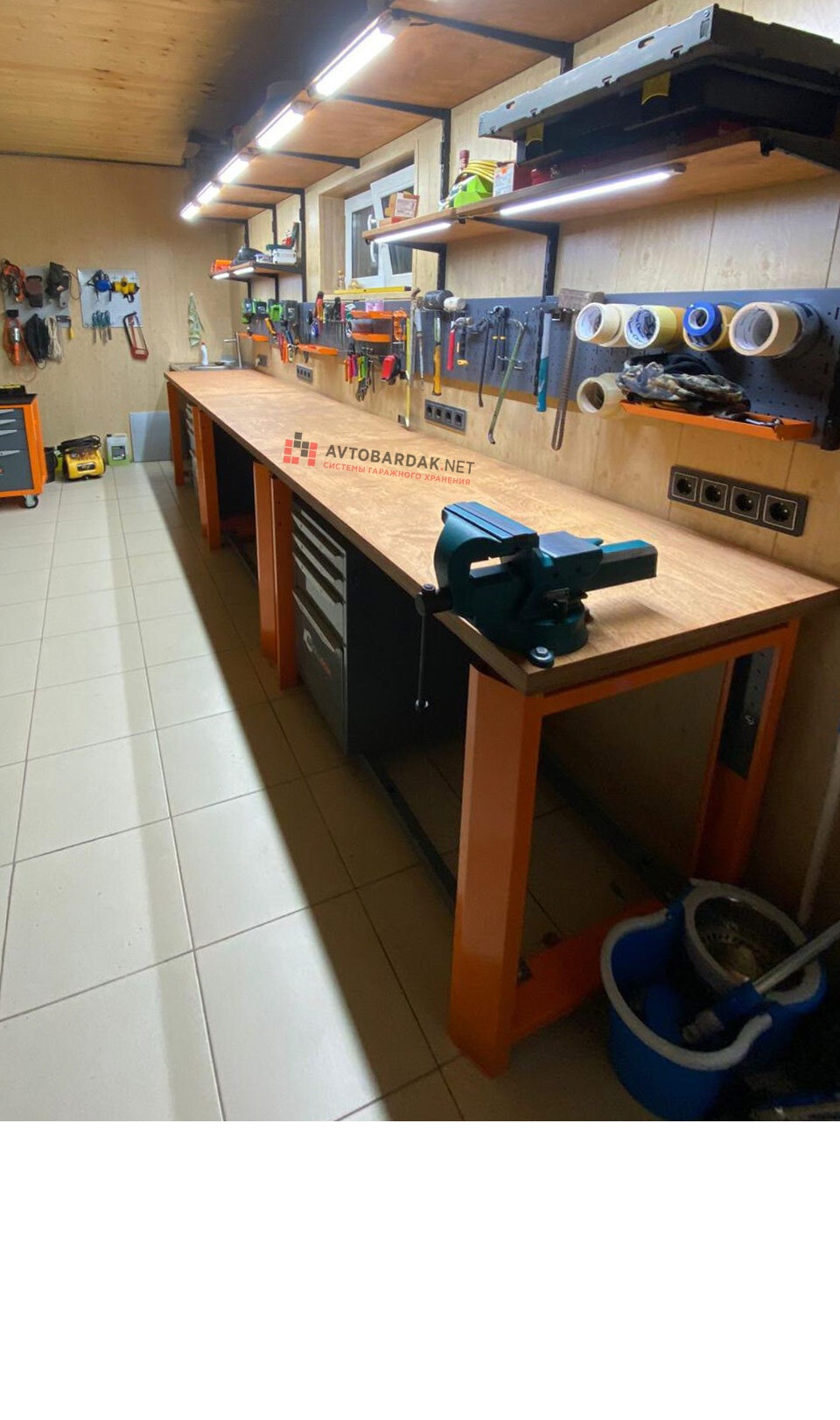Фото верстаков со столешницами из дерева