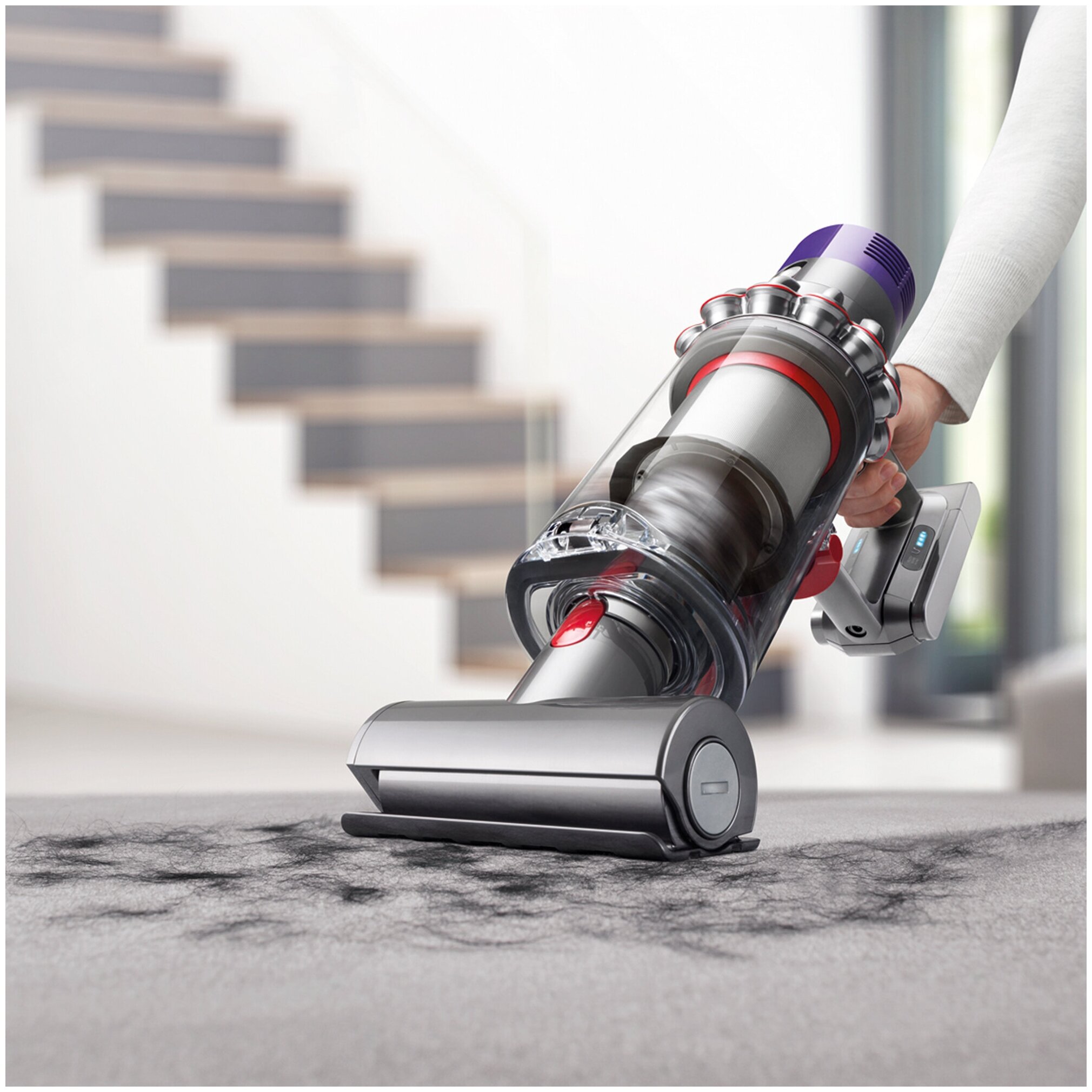 Что такое дайсон. Пылесос Dyson Cyclone v10 absolute. Dyson sv12 absolute. Дайсон пылесос беспроводной v10. Пылесос Dyson v10 animal.