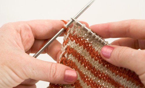 Схемы вязания спицами, крючком. Костюмы, платья, топы, носки
