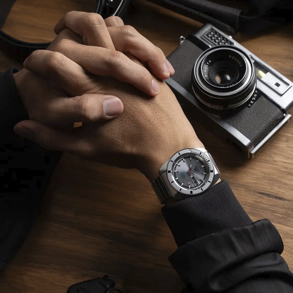 Seiko 5 Sports SRPL03K1 1968 Recreation Limited Edition с циферблатом &laquo;Ash Blue&raquo;