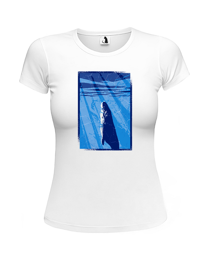Футболка женская с китом приталенная белая