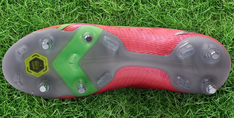 Шипы SG Anti Clog от Nike