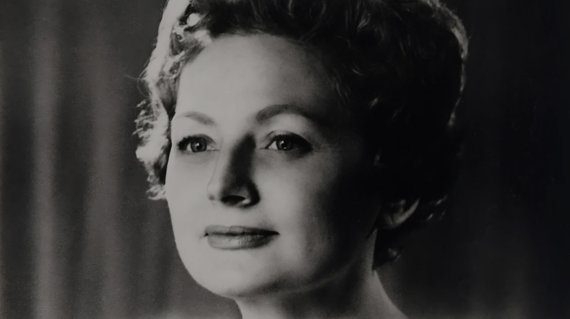 simone mahler.jpg