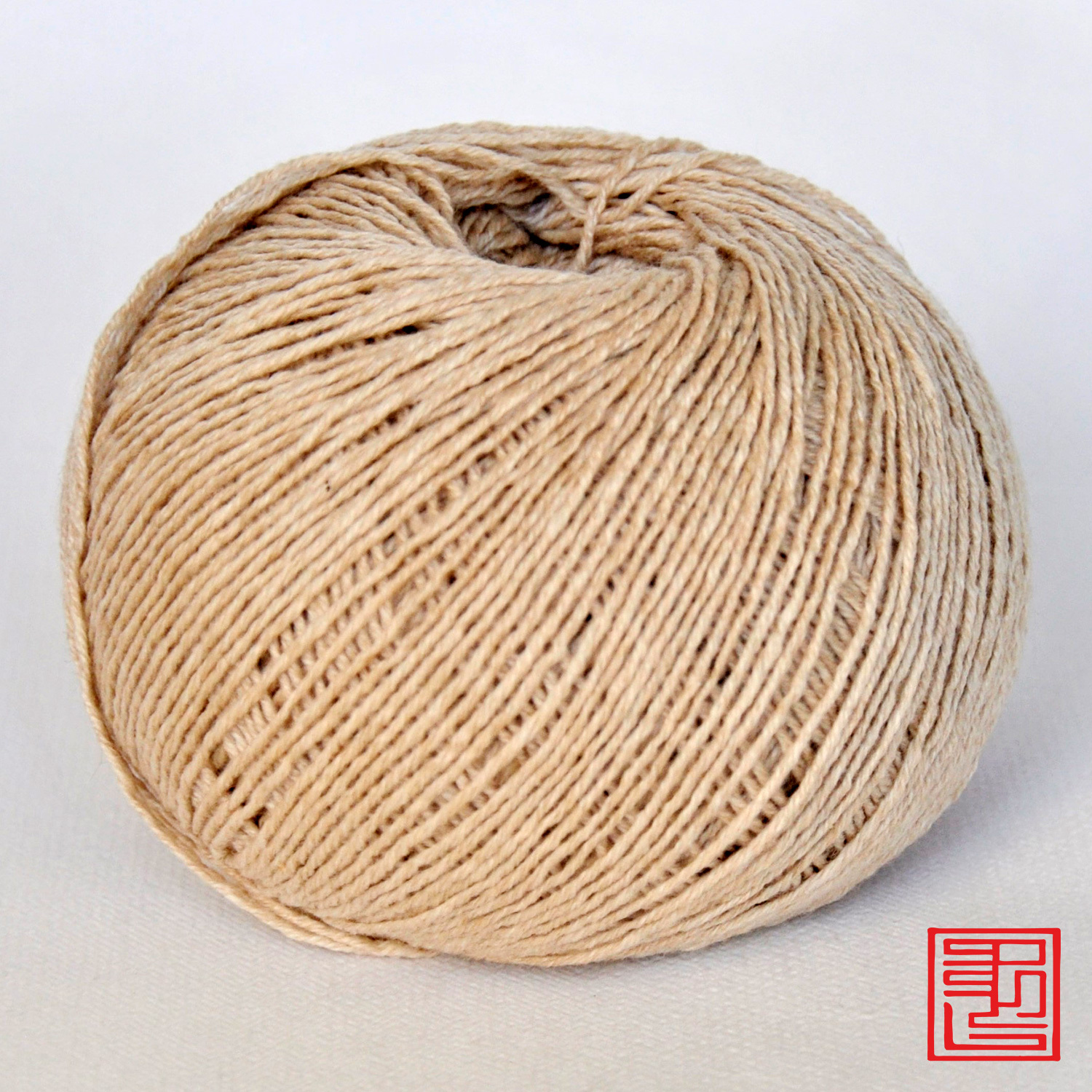 Properties and advantages of our yarns: cashmere, yak and camel as