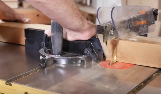Профессиональная циркулярная пила Powermatic PM2000B