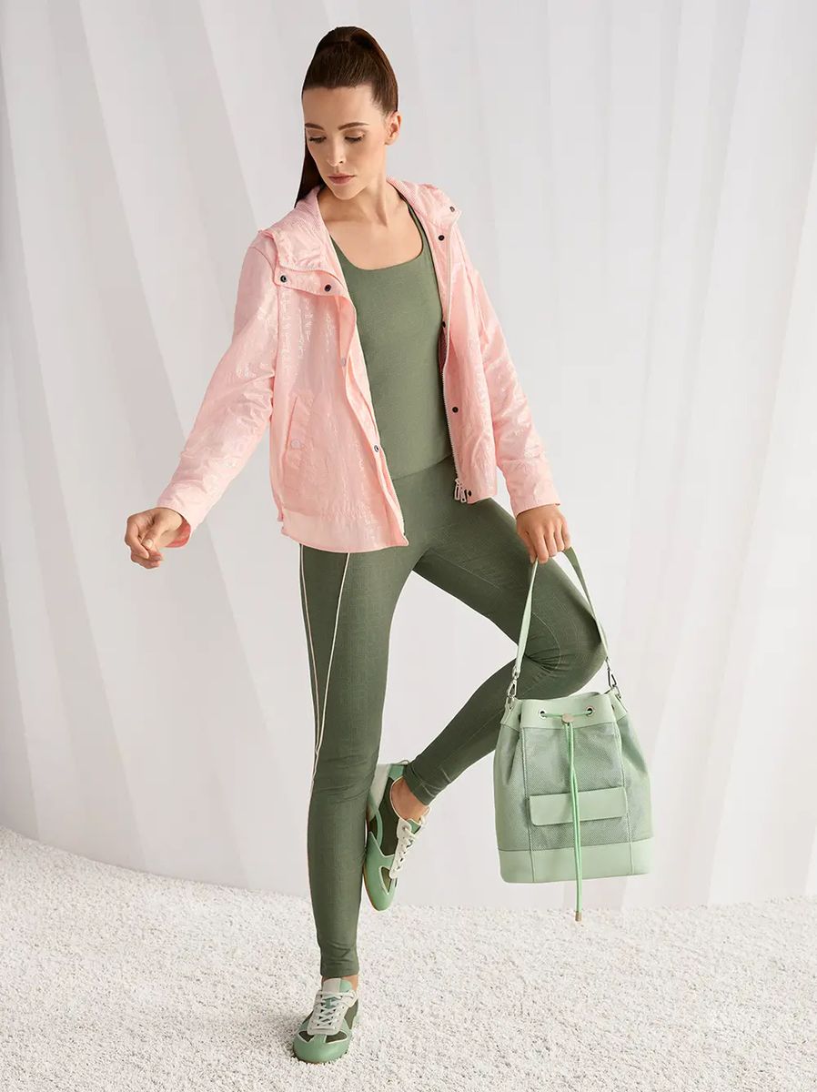 Обзор коллекции Mindful Moving от Marc Cain: легкость, движение и весеннее обновление