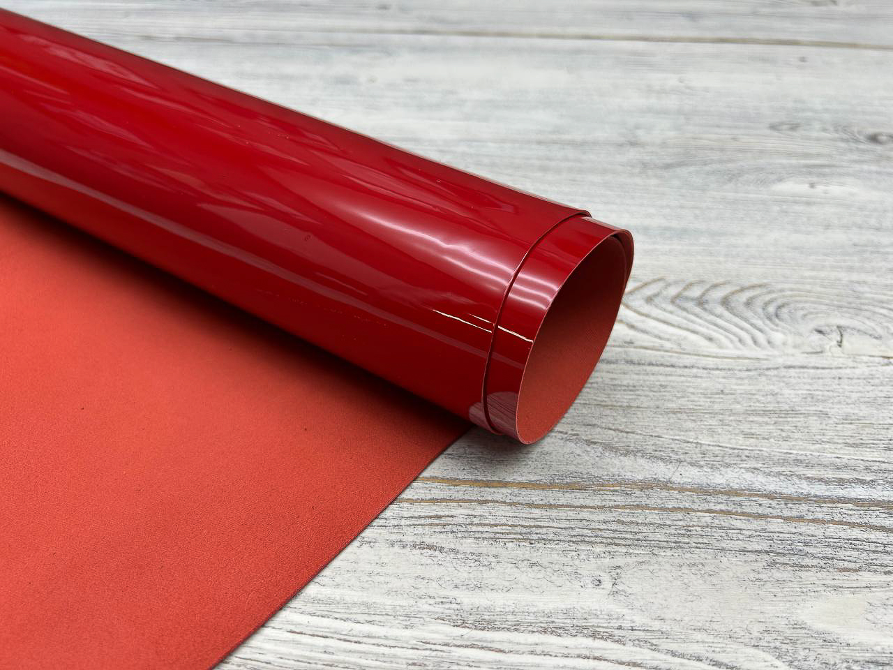 Лакированная кожа