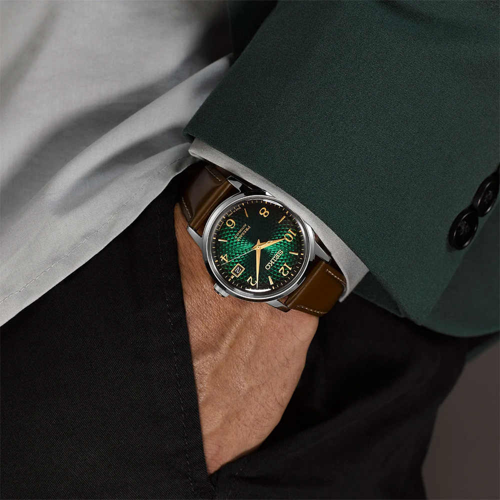 Seiko SRPE45J1 Mojito 38,5 мм Seiko SRPE45J1 Cocktail Time Mojito с зелёным циферблатом и коричневым ремешком