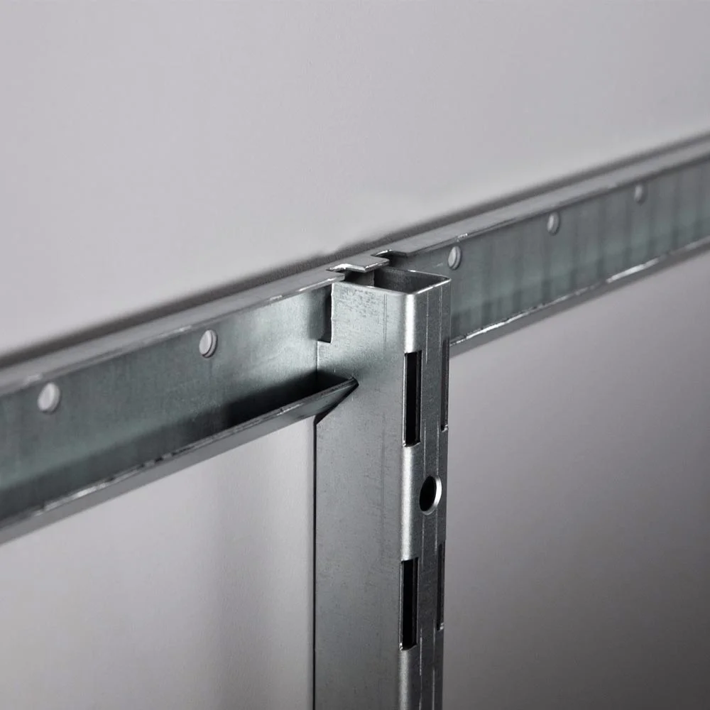 Узел соединения вертикальной стойки и горизонтальной рейки системы IF