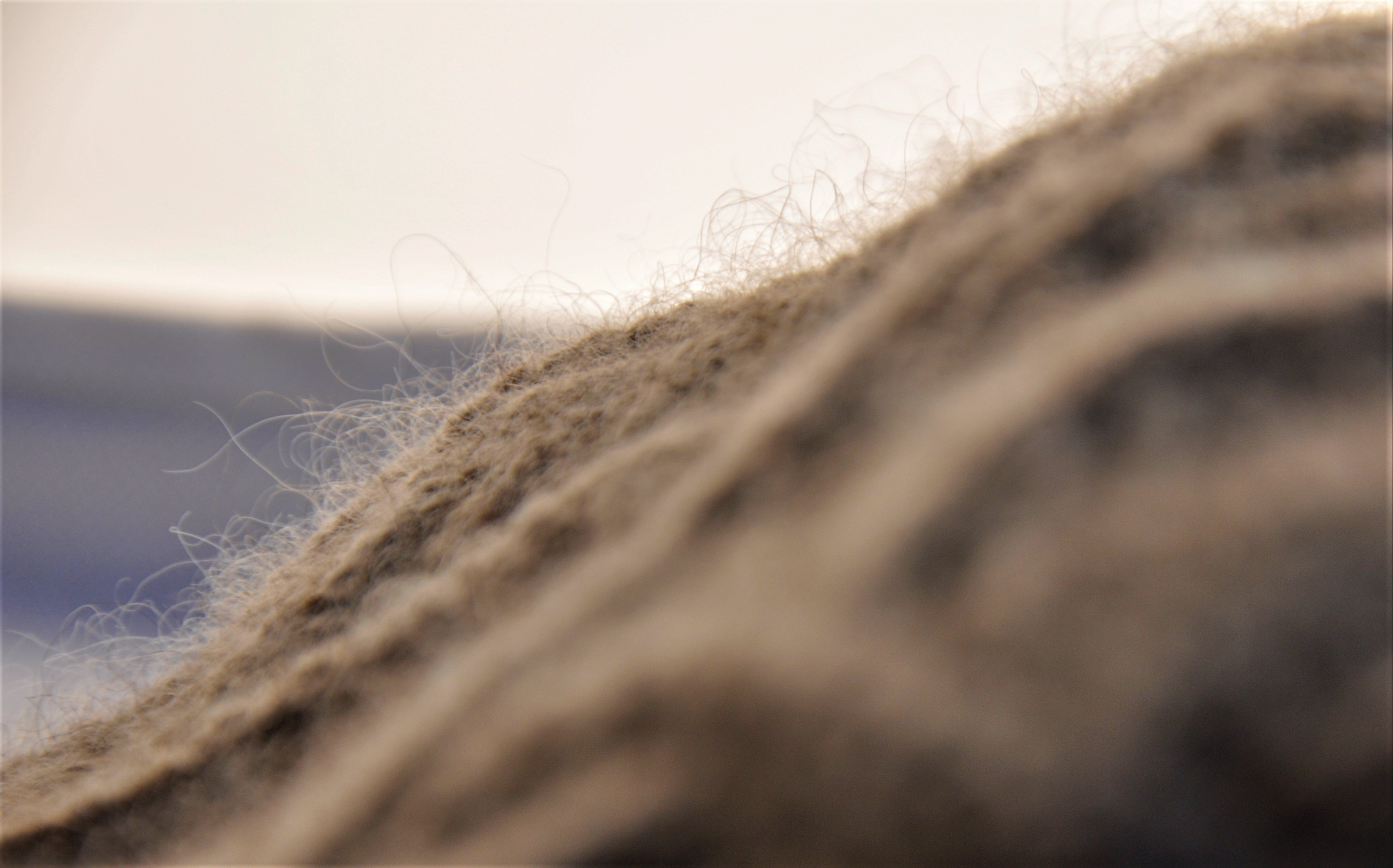 Yak yarn blooming