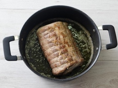 Свинина, запеченная большим куском в чесноке в духовке: рецепт с фото пошаговым
