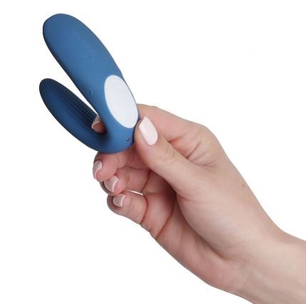 Satisfyer Partner Whale синий в руке