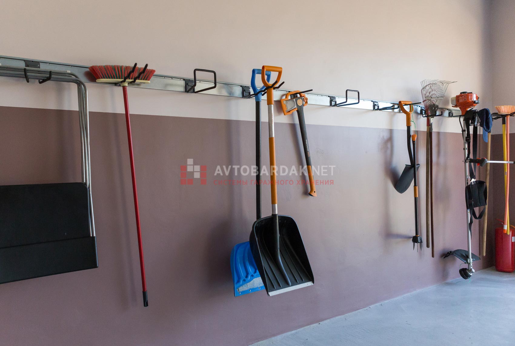 держатель садового инвентаря