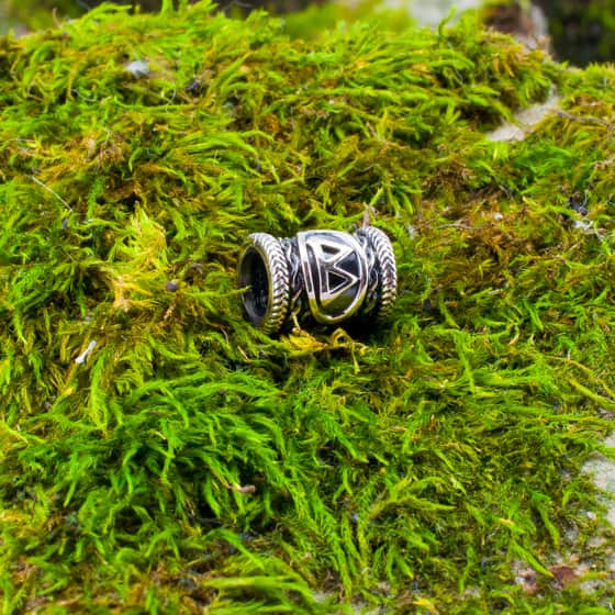 Руна Беркана из серебра 