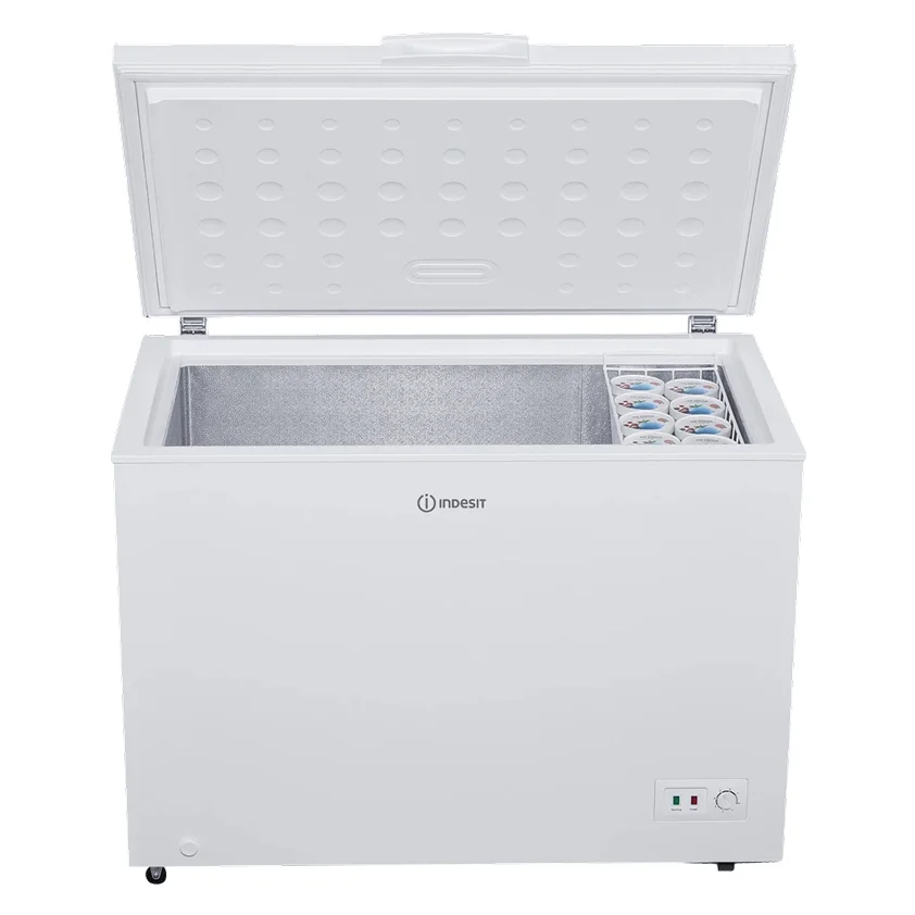 морозильная камера Indesit ICF 300 с открытой дверцей
