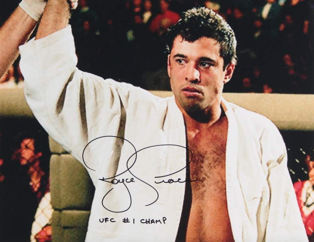 Royce-Gracie UFC MMA БОЙ ОКТАГОН.jpg