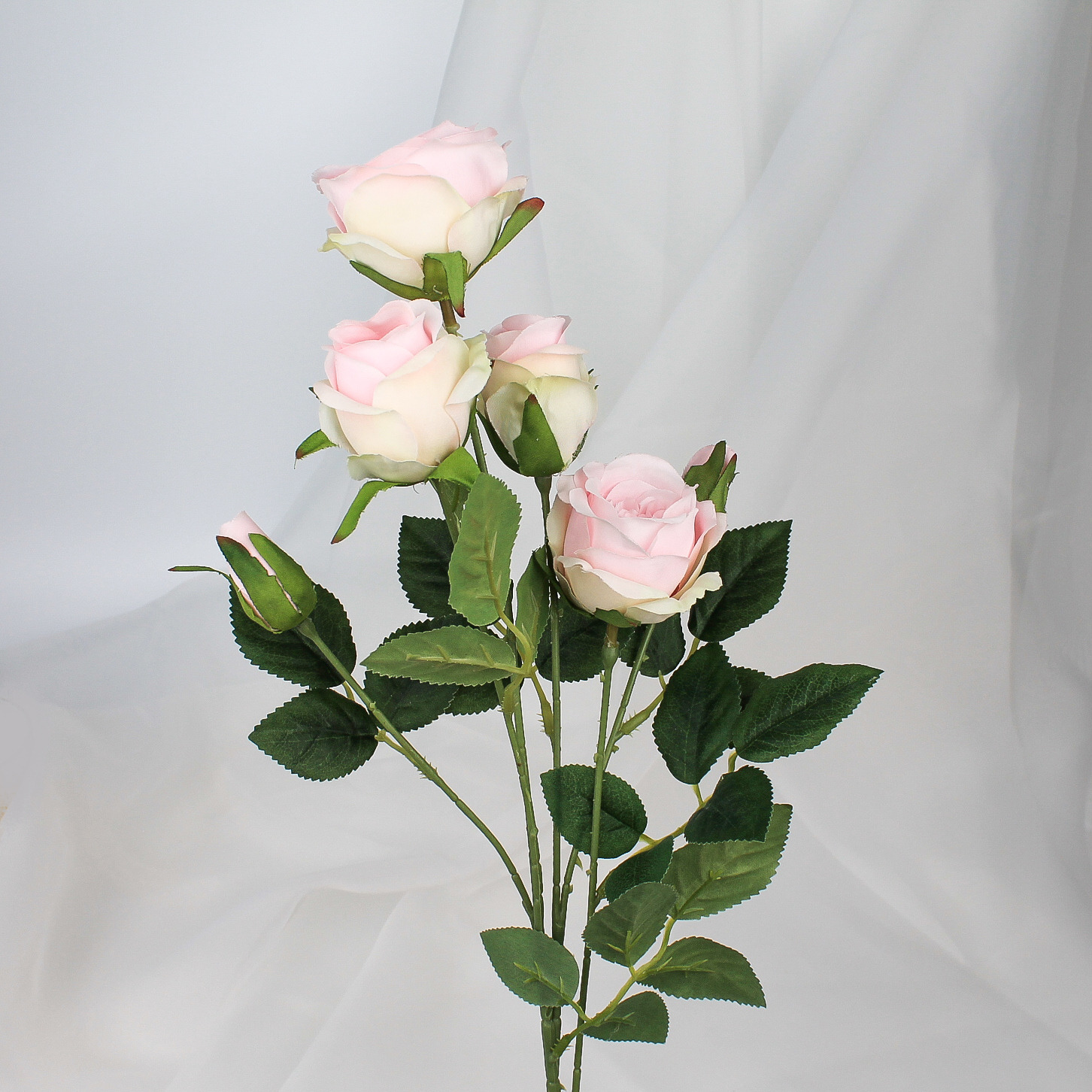 Купить розы из ткани в Украине. Цена в интернет магазине горыныч45.рф - УкрДекор