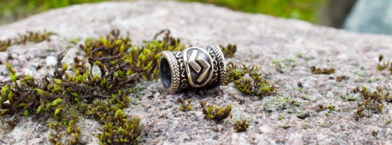 Серебряный шарм Jera.