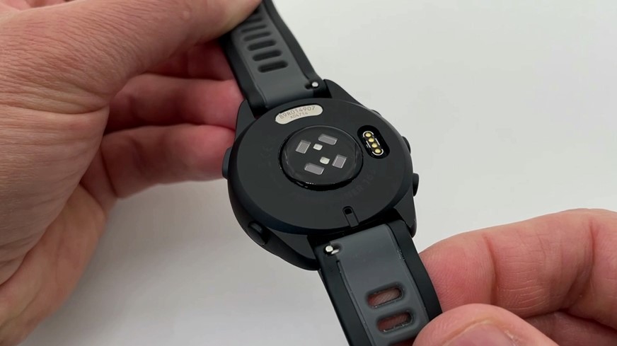 Garmin-Forerunner-165-Obzor-9 Garmin-Forerunner-165-Obzor-9.jpg