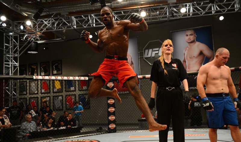 5 Андерсон UFC боец ММА.jpg