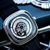 Часы Sevenfriday