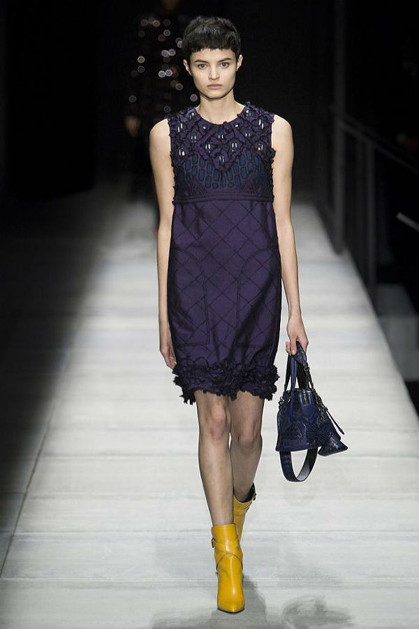 Фиолетовое платье