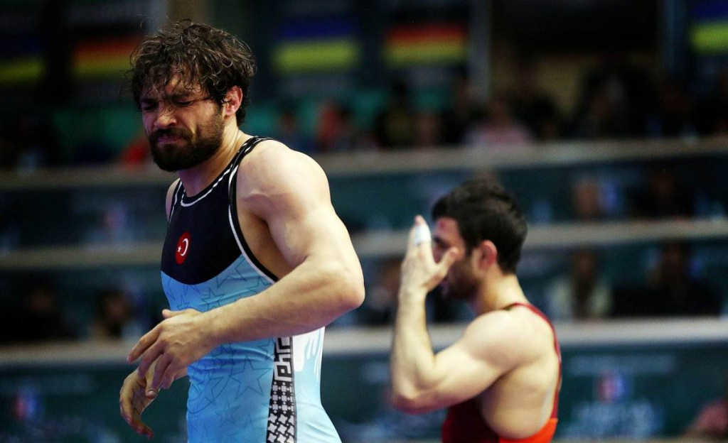 4 Россия и Азербайджан встретились на Финальном этапе Чемпионата мира по греко-римской борьбе.jpg