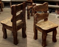Деревянные стулья в стиле шале