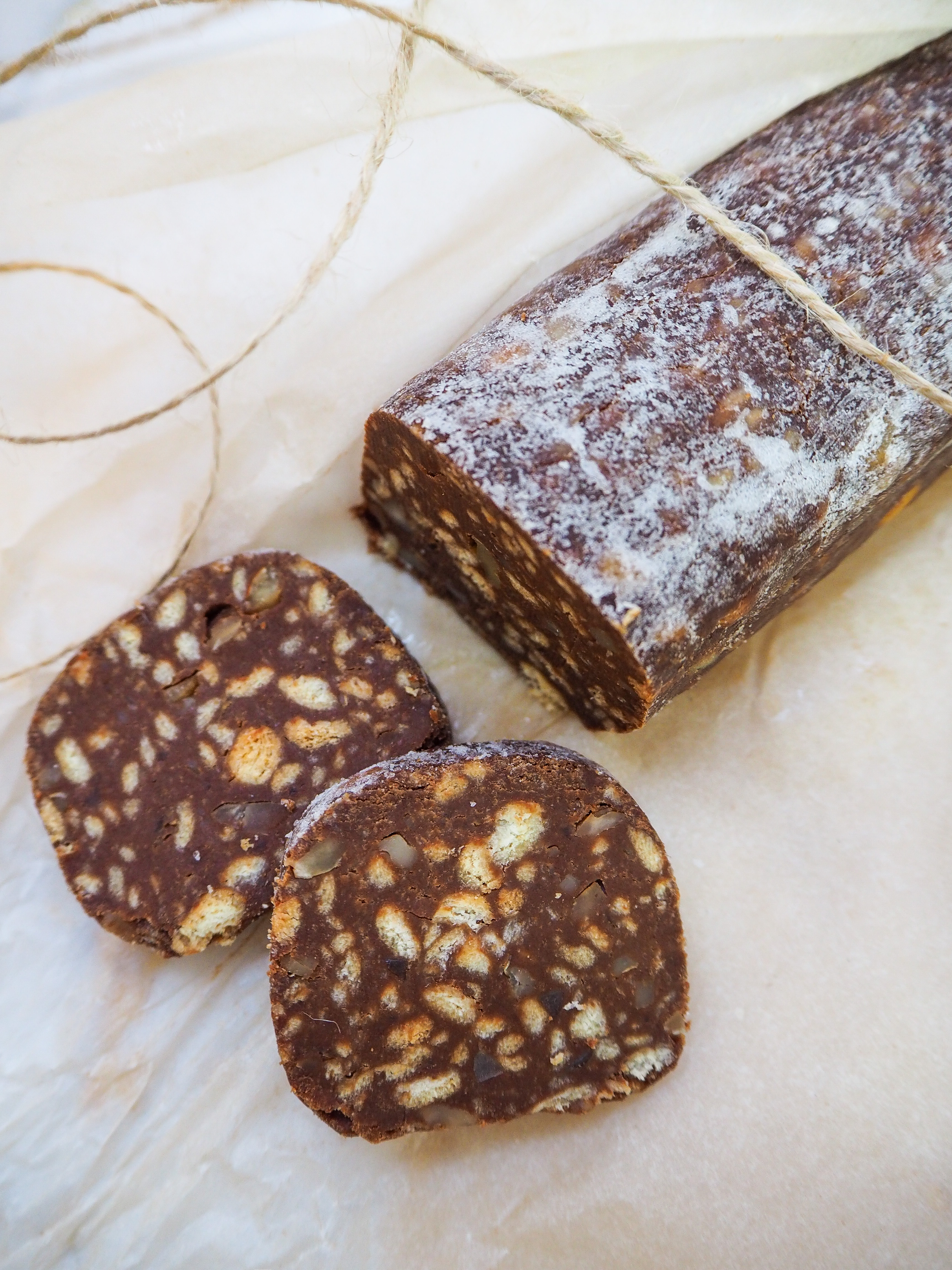 Шоколадная колбаска из печенья со сгущенкой - лучшие рецепты о вкусом из детства