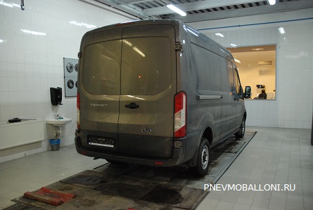 ford_transit_aaron_pnevmopodveska_pnevmoballoni.ru_1_.jpg