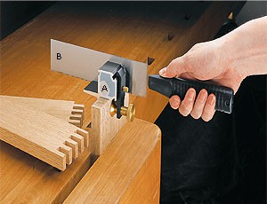 Стусло Veritas Right-Angle Saw Guide 05T0401