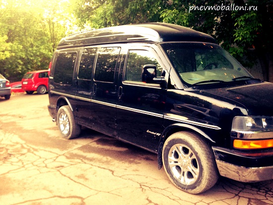 chevrolet_express_pnevmoballoni_6_1_.jpg