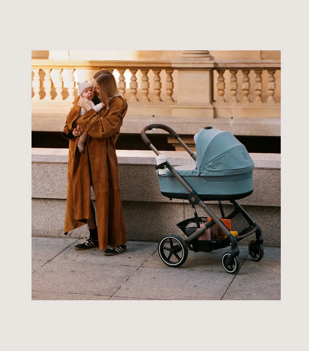 CYBEX-Balios-S-Lux-Lifestyle-Carousel-6.webp