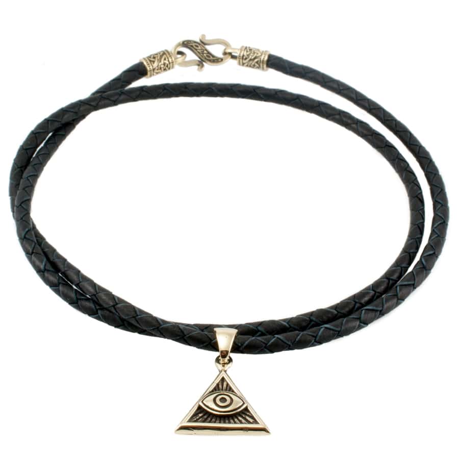 Бронзовый амулет всевидящее око на кожаном шнуре.