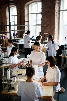 Современный швейный цех производства детской одежды Божья Коровка на Урале