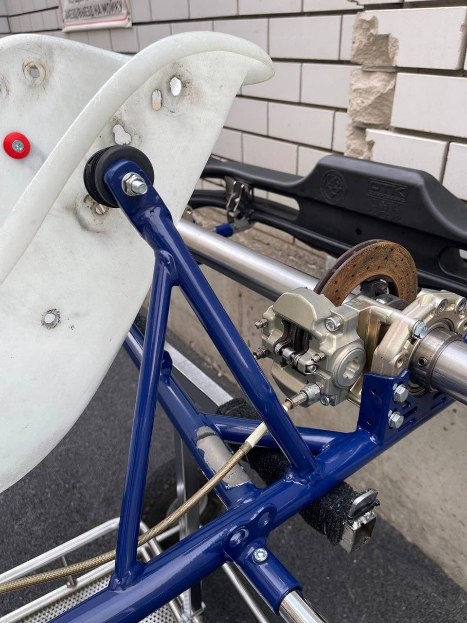 Проблемы с вин-табличкой, тормозами и сиденьем подержанного карта