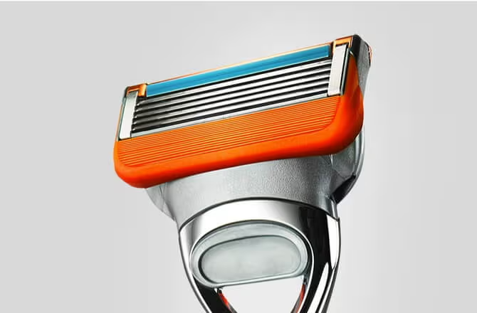 Triple-blade razor system