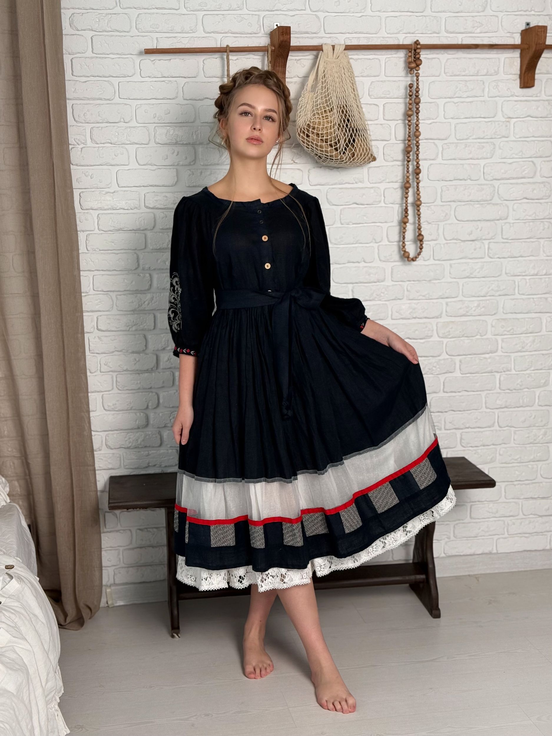 Раечка. Платье льняное под пояс с вышивкой на рукавах PL-422576 Раечка. Платье льняное под пояс с вышивкой на рукавах PL-422576