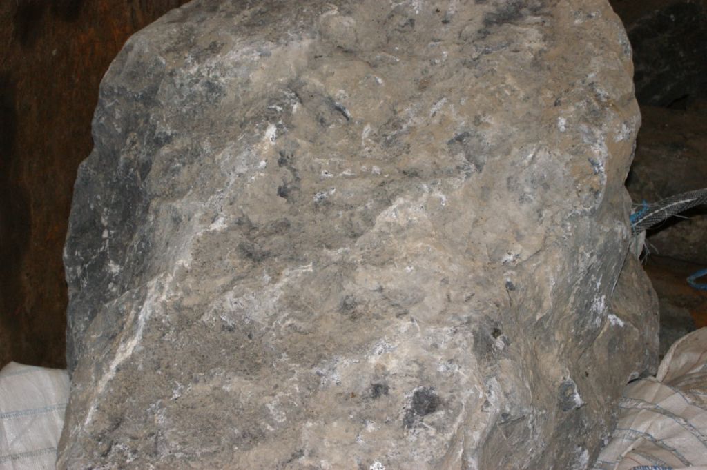 Глыба камень декоративный Метеор