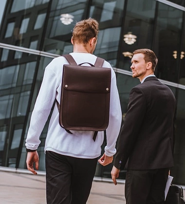 рюкзак под костюм