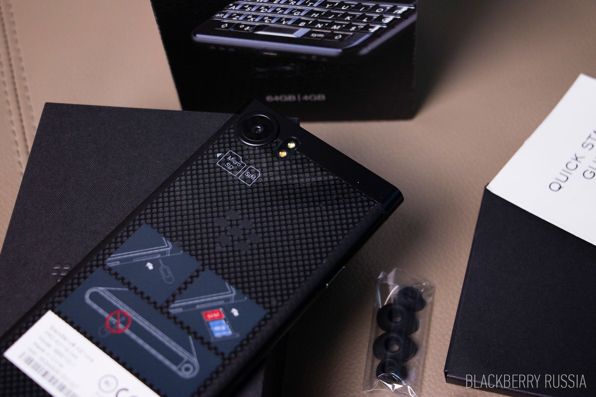 BlackBerry-KEYone Black Edition черный задняя крышка