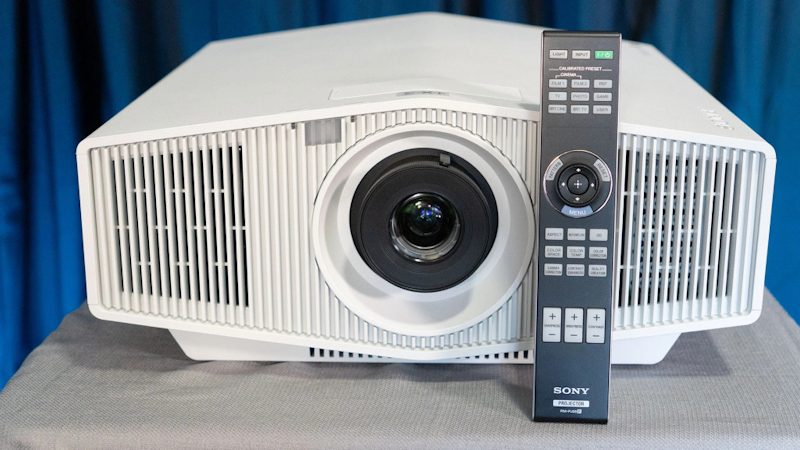 Кинотеатральный 4K проектор Sony VPL-XW5100/B