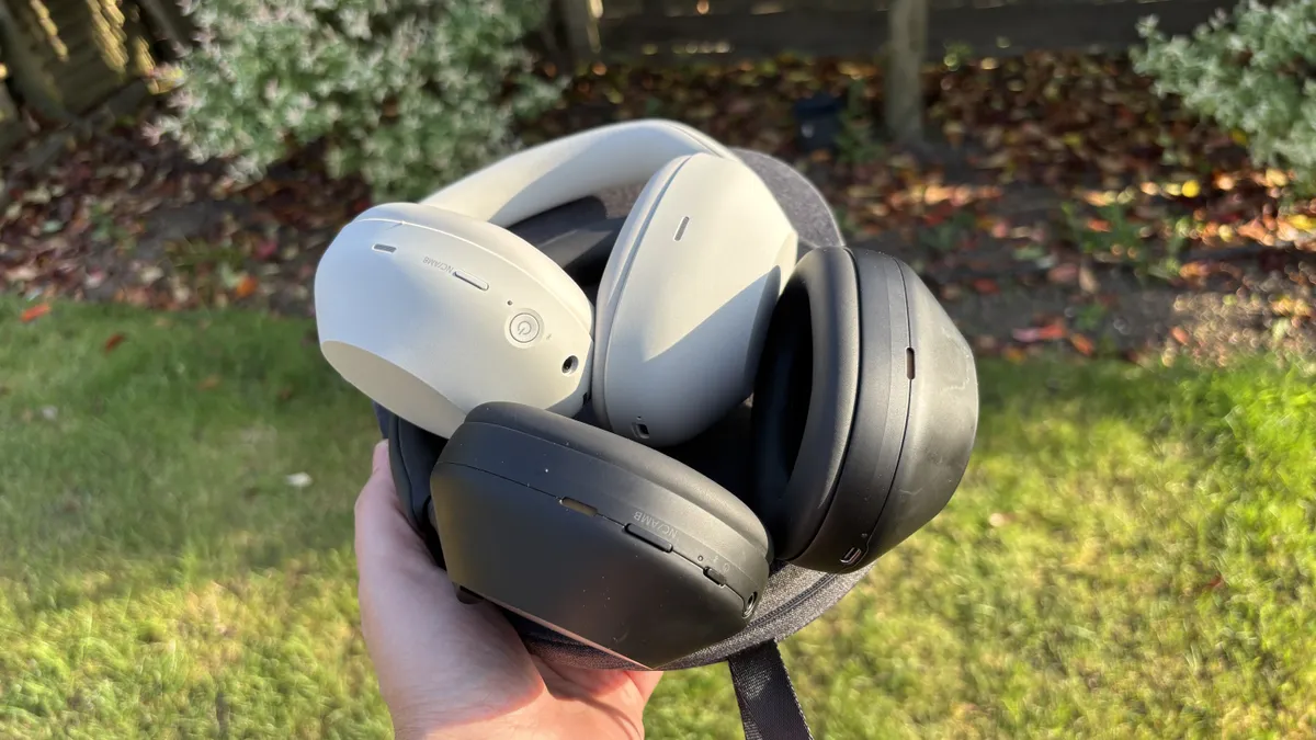 Сравнение Sony WH-1000XM6 и WH-1000XM5