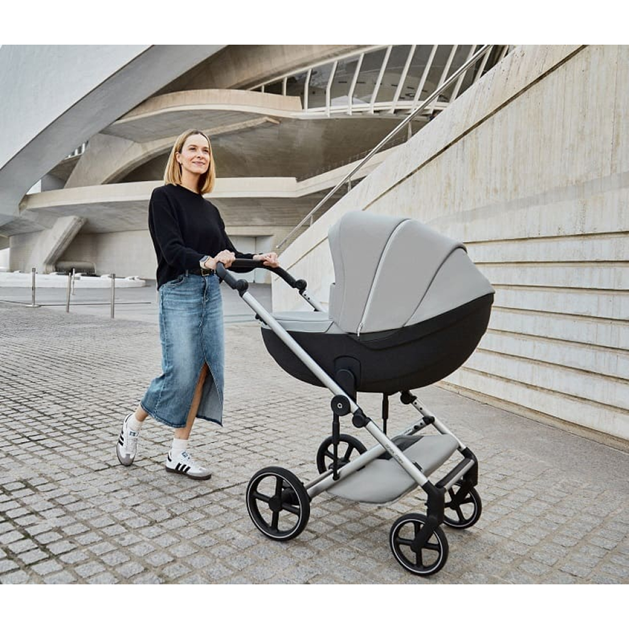 samye-luchshie-detskie-kolyaski-s-horoshimi-kolesami-6 samye-luchshie-detskie-kolyaski-s-horoshimi-kolesami-6.png