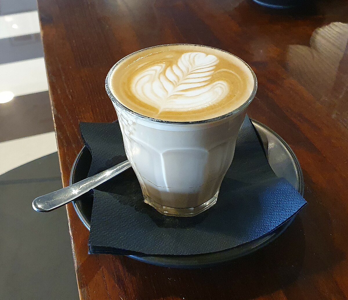 Caffe_Latte_at_Pulse_Cafe.jpg