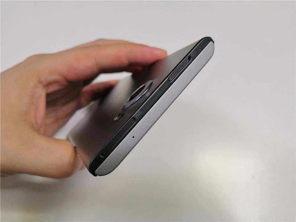 BlackBerry Priv слот sim карты памяти