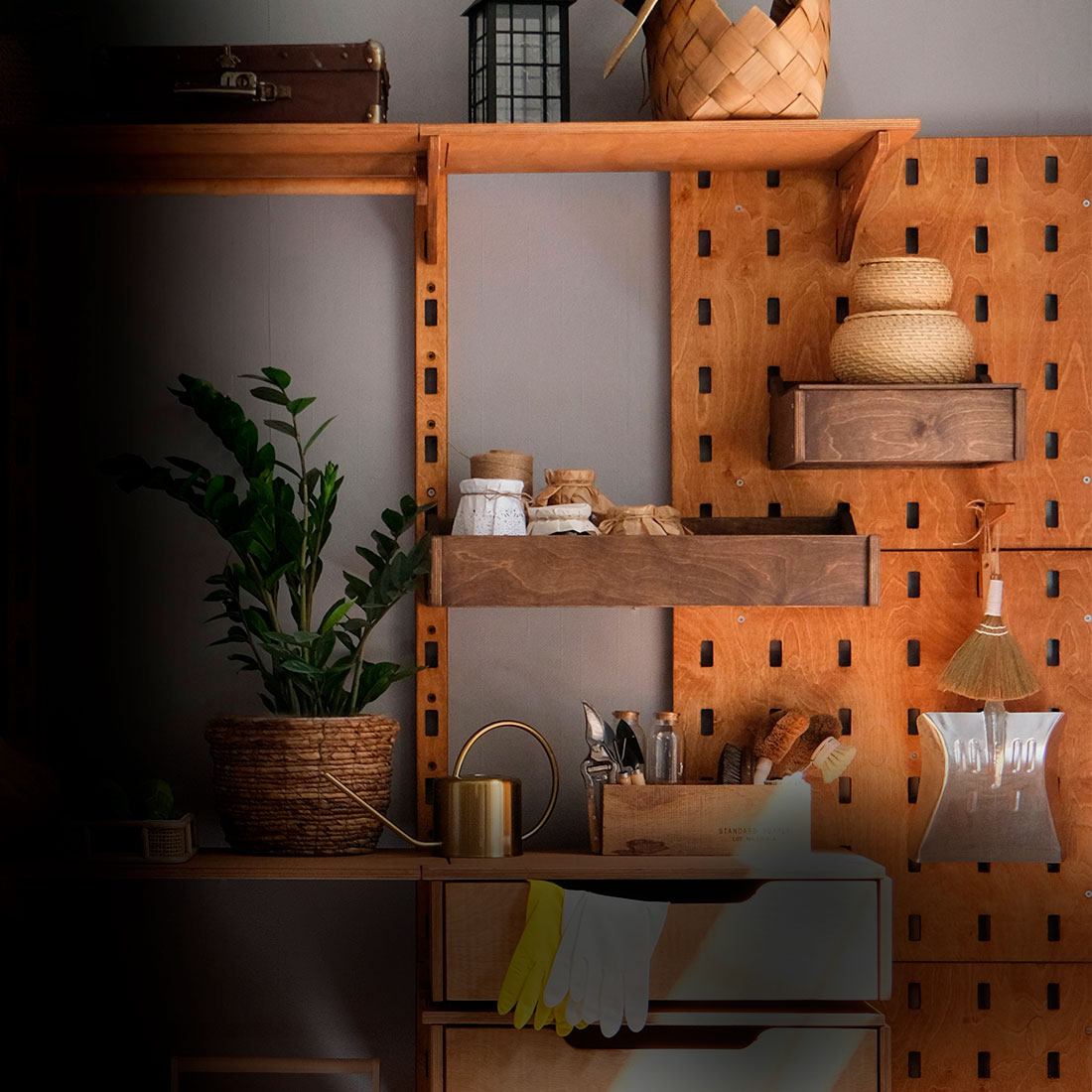 Стеллажи и мебель из металла и дерева Стеллажи и мебель из металла и дерева