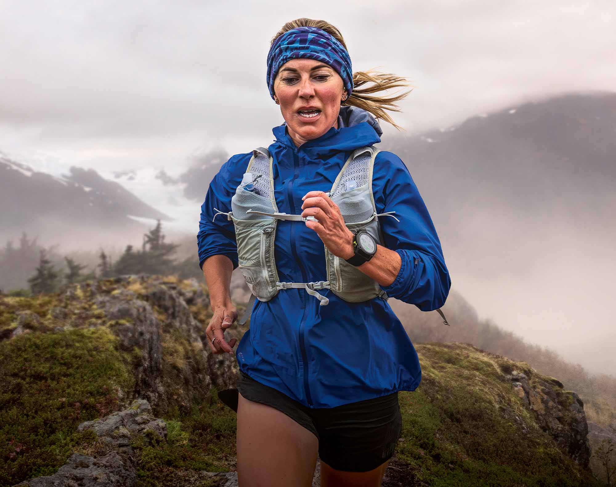 Умные часы Garmin Enduro 3: ЛЁГКИЙ КОРПУС ДЛЯ СЛОЖНЫХ УСЛОВИЙ