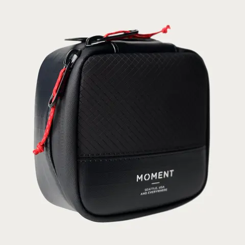 Moment-106-189-Weatherproof-Mobile-Lens-Carrying-Case-2-Lens-04.webp